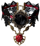 collier gothique fleur rouge