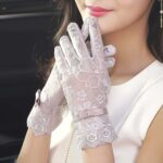 gant dentelle rose retro