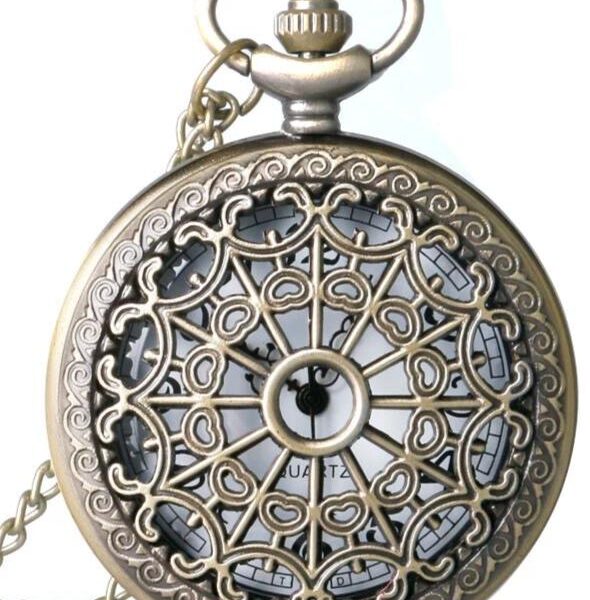 montre à gousset toile araignée