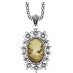 pendentif camée doré