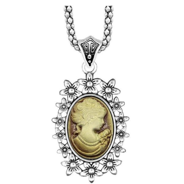 pendentif camée doré